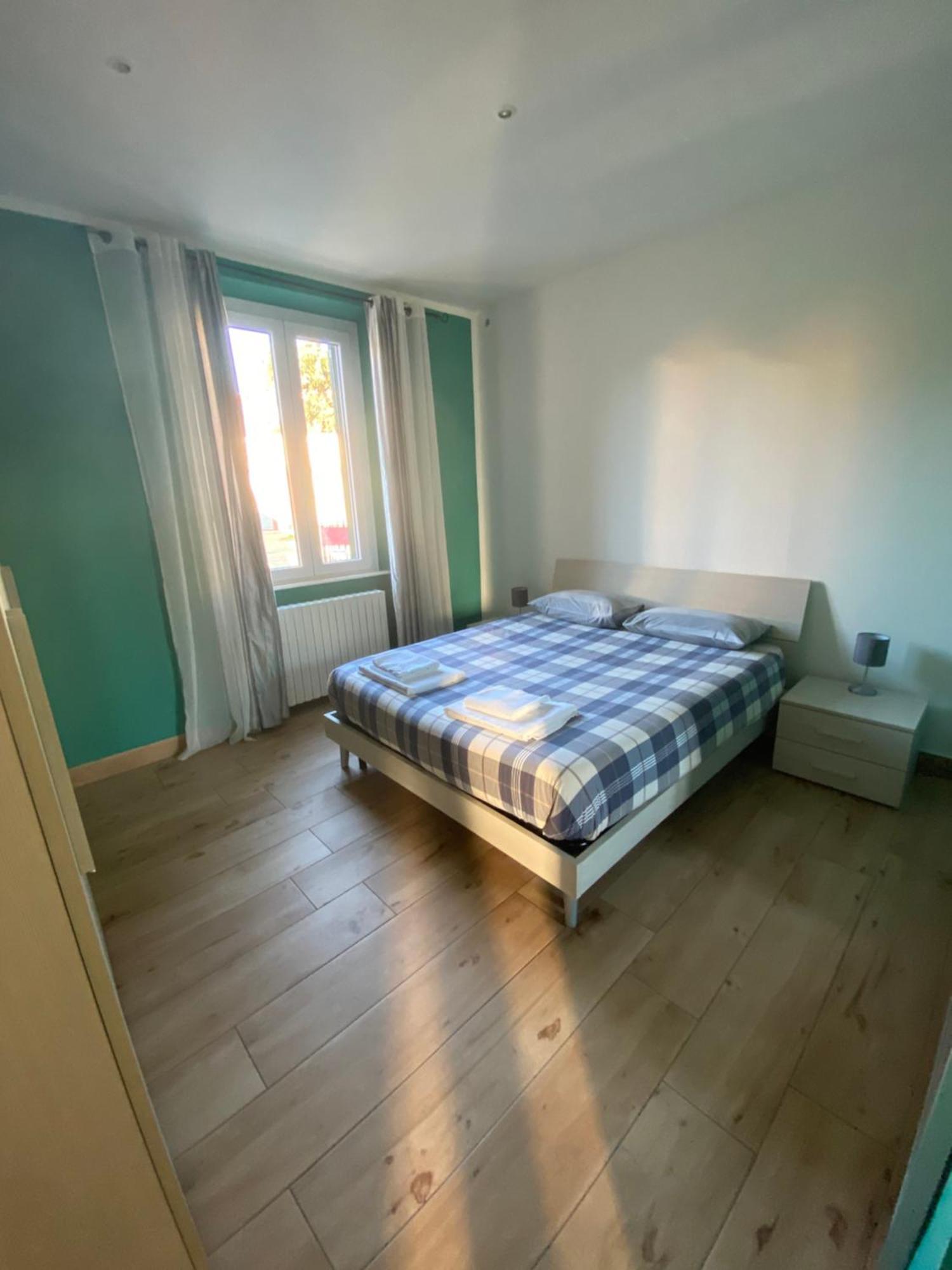 Domus Vicina Al Centro Storico Apartment ปาเวีย ภายนอก รูปภาพ